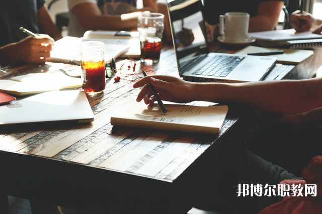 廣西哪里的中職學校能讀計算機網格技術專業(yè)
