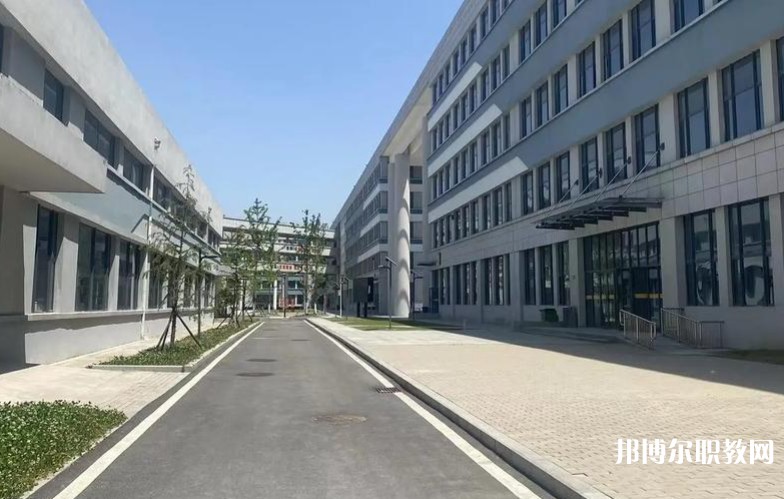 安徽省工業(yè)高級(jí)技工學(xué)校怎么樣、好不好