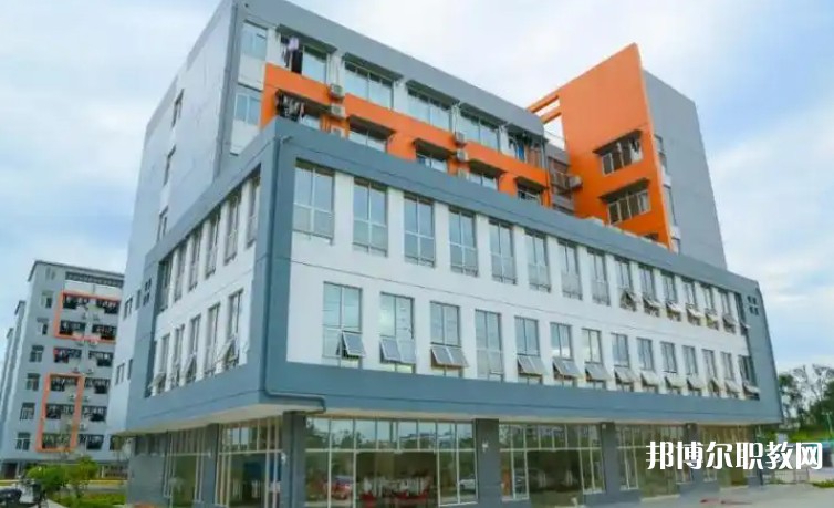 2025廣西新聞出版技工學(xué)校招生計劃 招生人數(shù)是多少(附要求、條件、對象)
