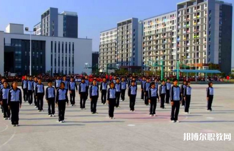 安徽2025年鐵路學(xué)校中專(zhuān)升大專(zhuān)考什么
